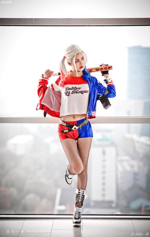 小丑女变身器手机版小丑女军犬3d