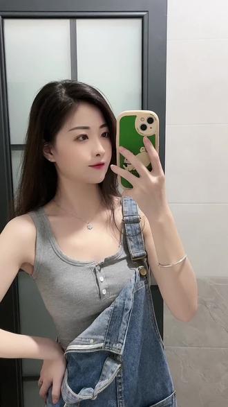 色就爱手机版大腿外侧很痒一抓就抓出青紫色-第1张图片-太平洋在线下载